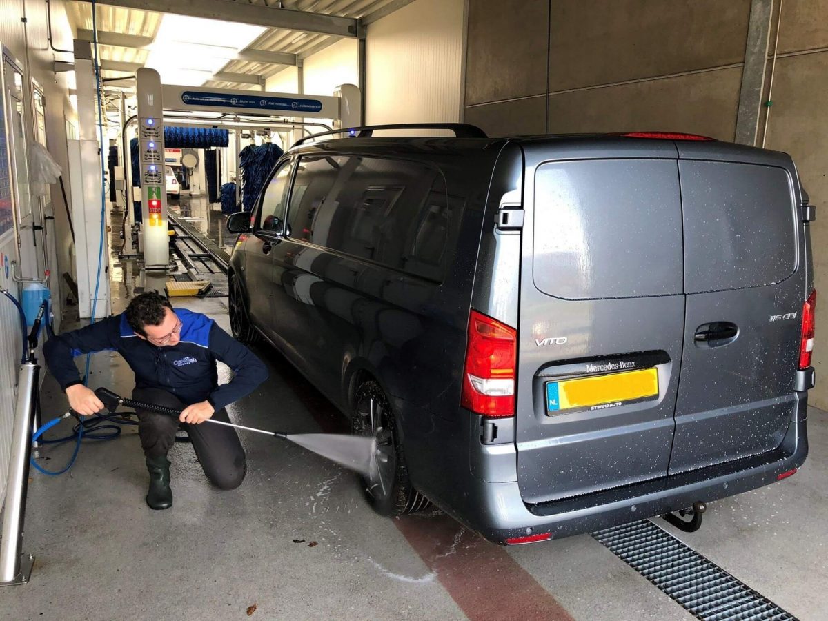 Zakelijk Carwash Houten