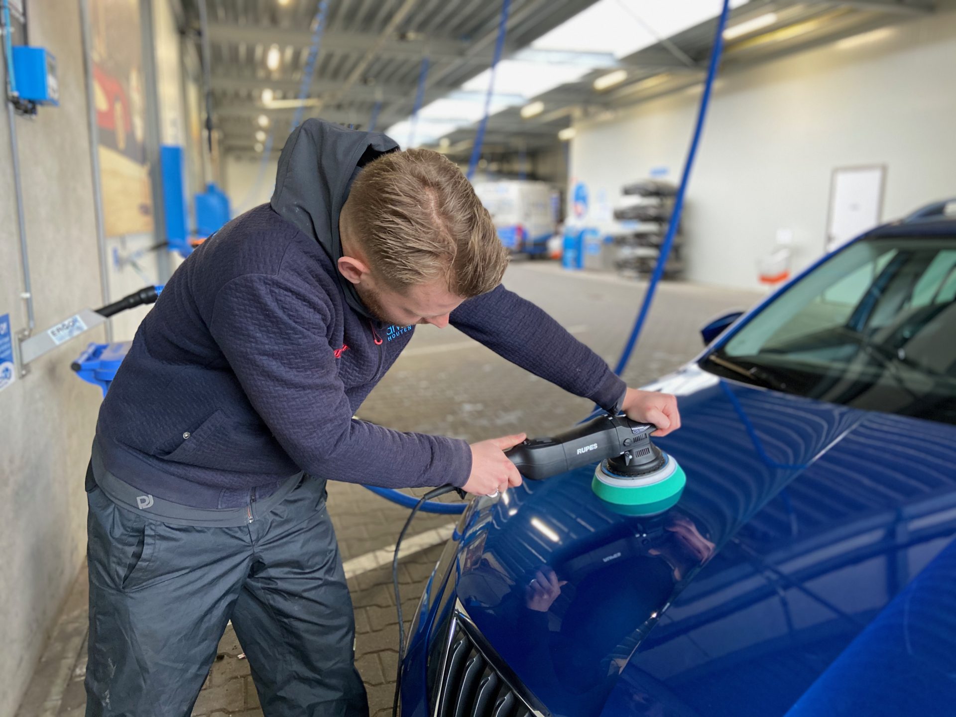 Polijsten Carwash Houten